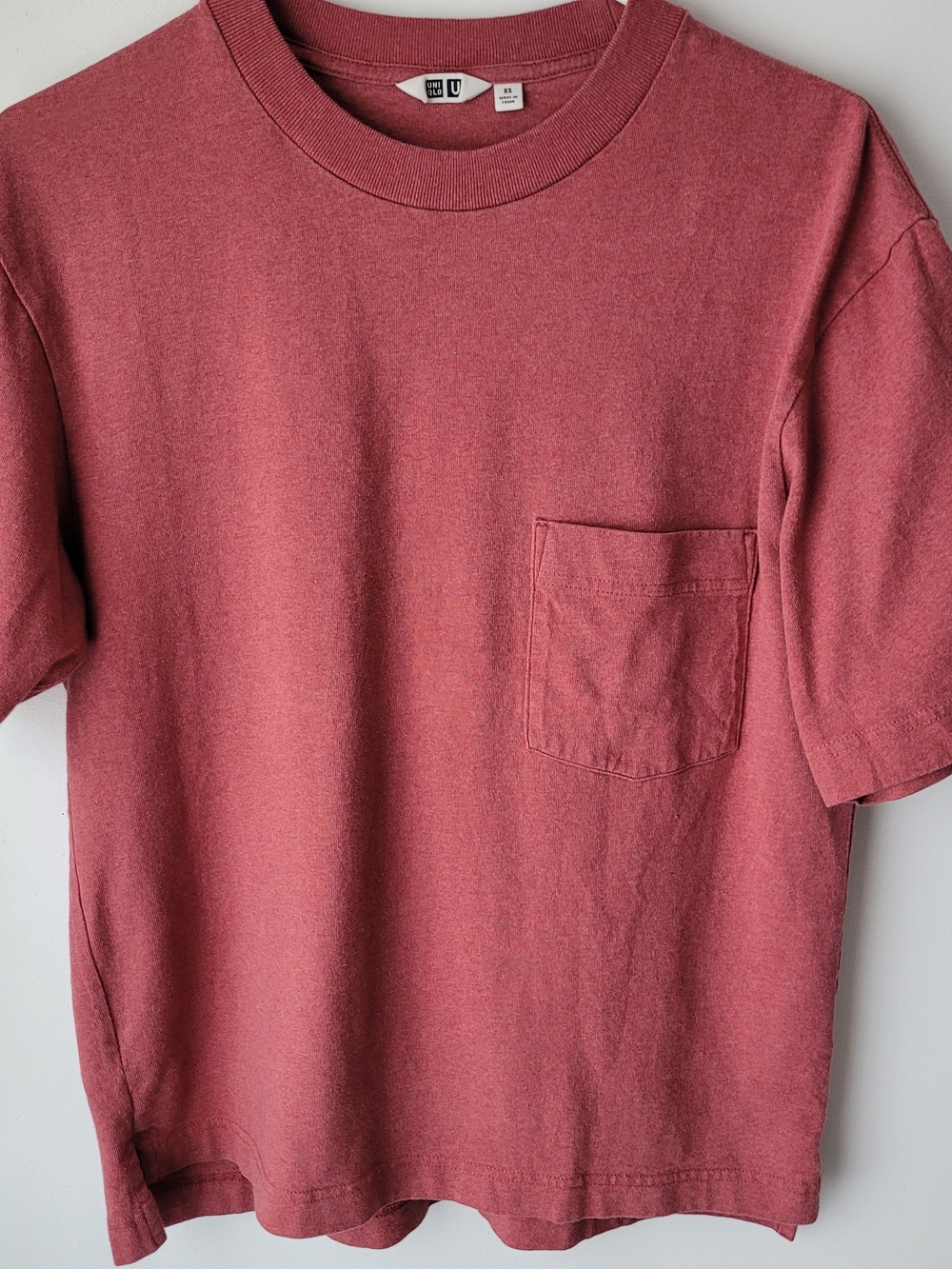 UNIQLO Men Dusty Rose Short Sleeve Pocket T-Shirt Size XS